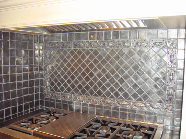 18.3 Southern Accents – Stove Backsplash - Gothic Tile